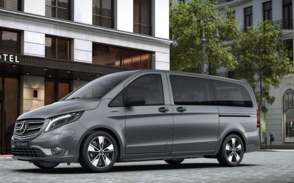 MERCEDES-BENZ eVITO TOURER 150 KW - šedá