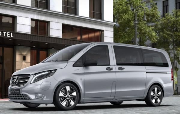 MERCEDES-BENZ eVITO TOURER 150 KW - stříbrná
