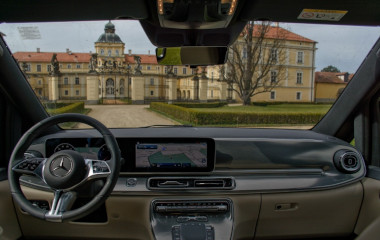 Mercedes-Benz V-Class 300d 2025 - Trója